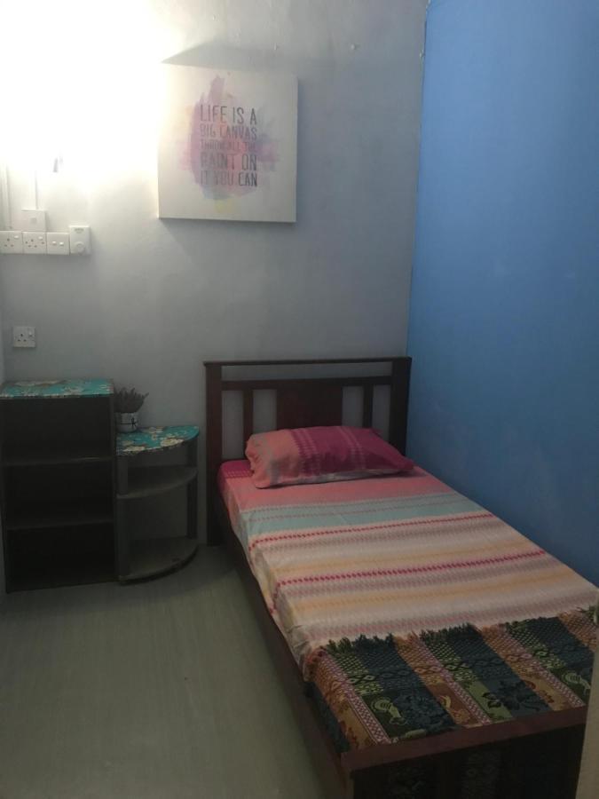 Borneo Sweet Guesthouse Kuching Esterno foto