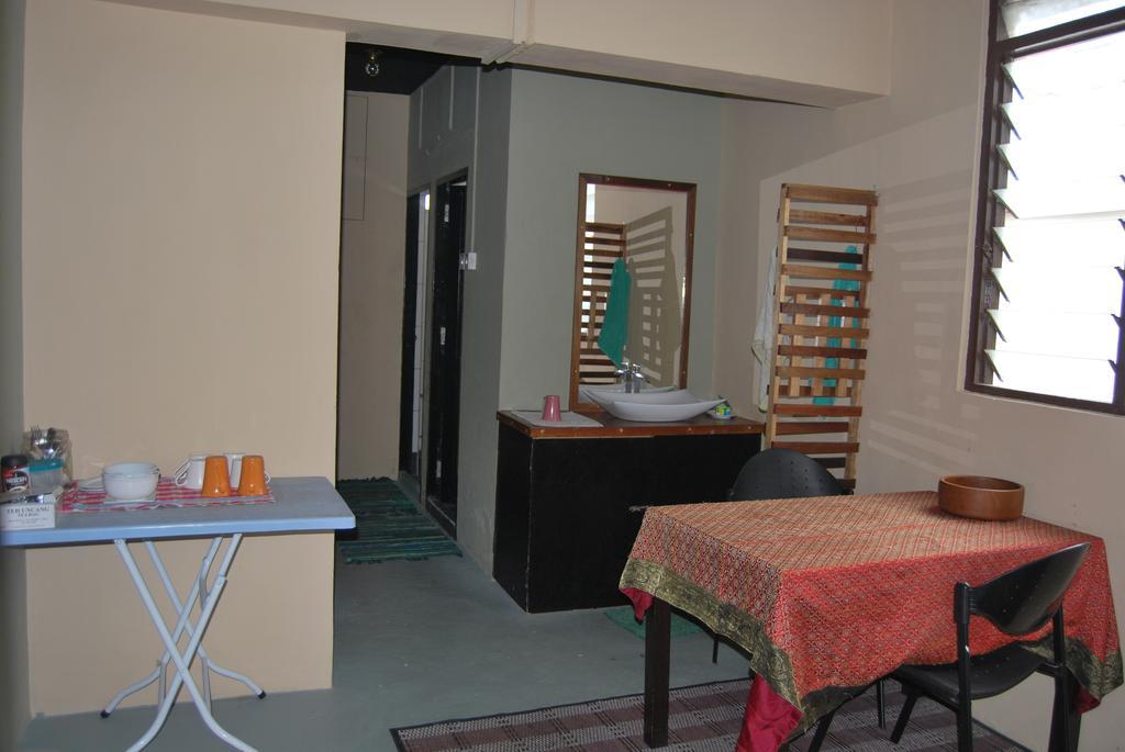 Borneo Sweet Guesthouse Kuching Esterno foto