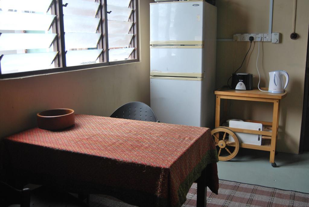 Borneo Sweet Guesthouse Kuching Esterno foto