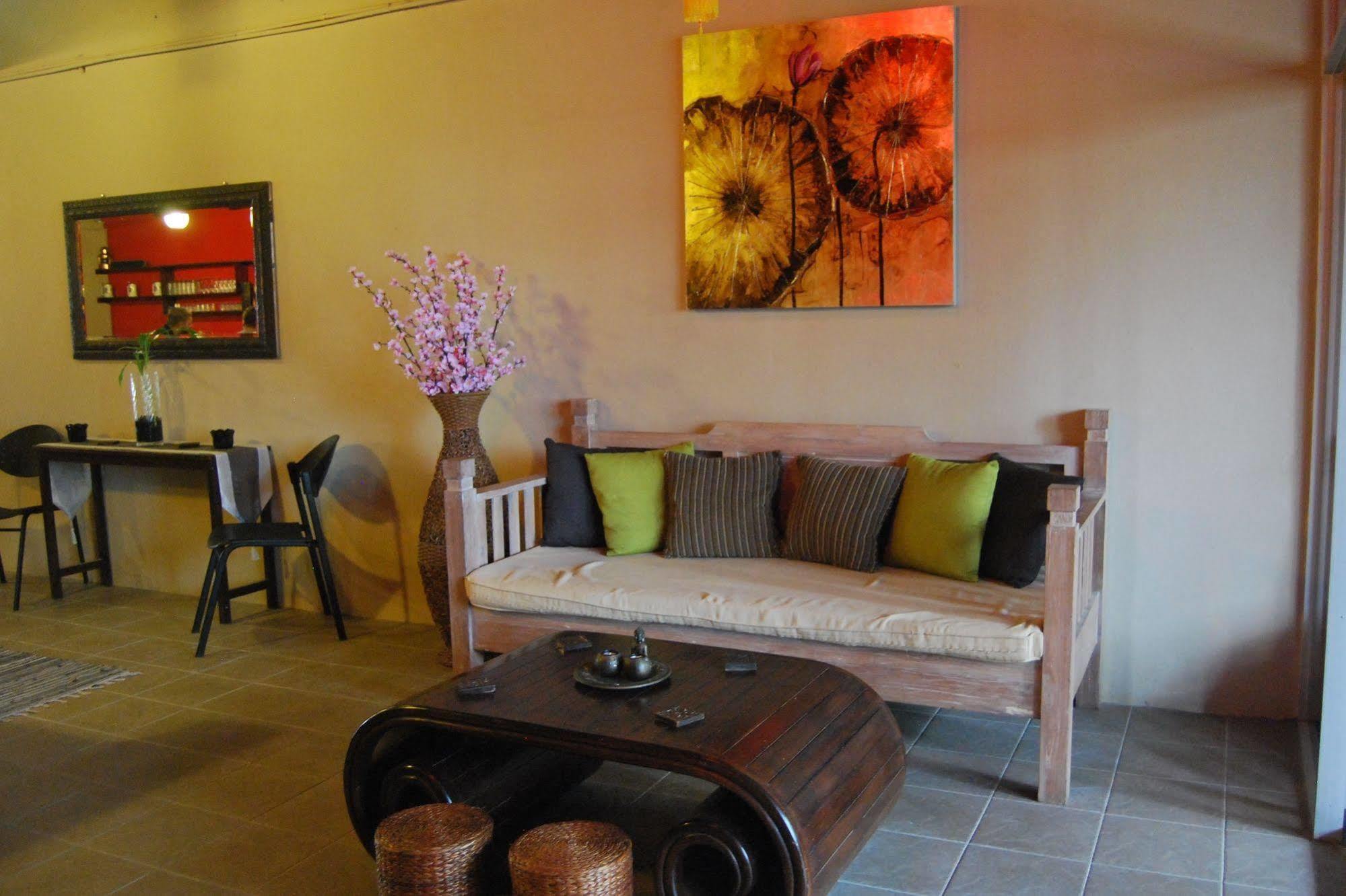 Borneo Sweet Guesthouse Kuching Esterno foto