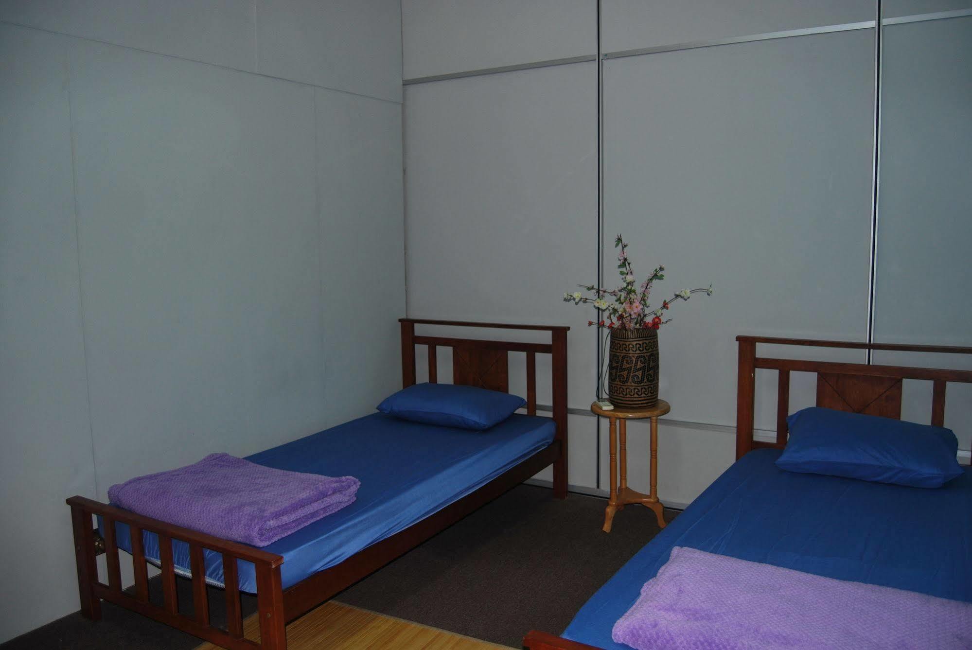 Borneo Sweet Guesthouse Kuching Esterno foto