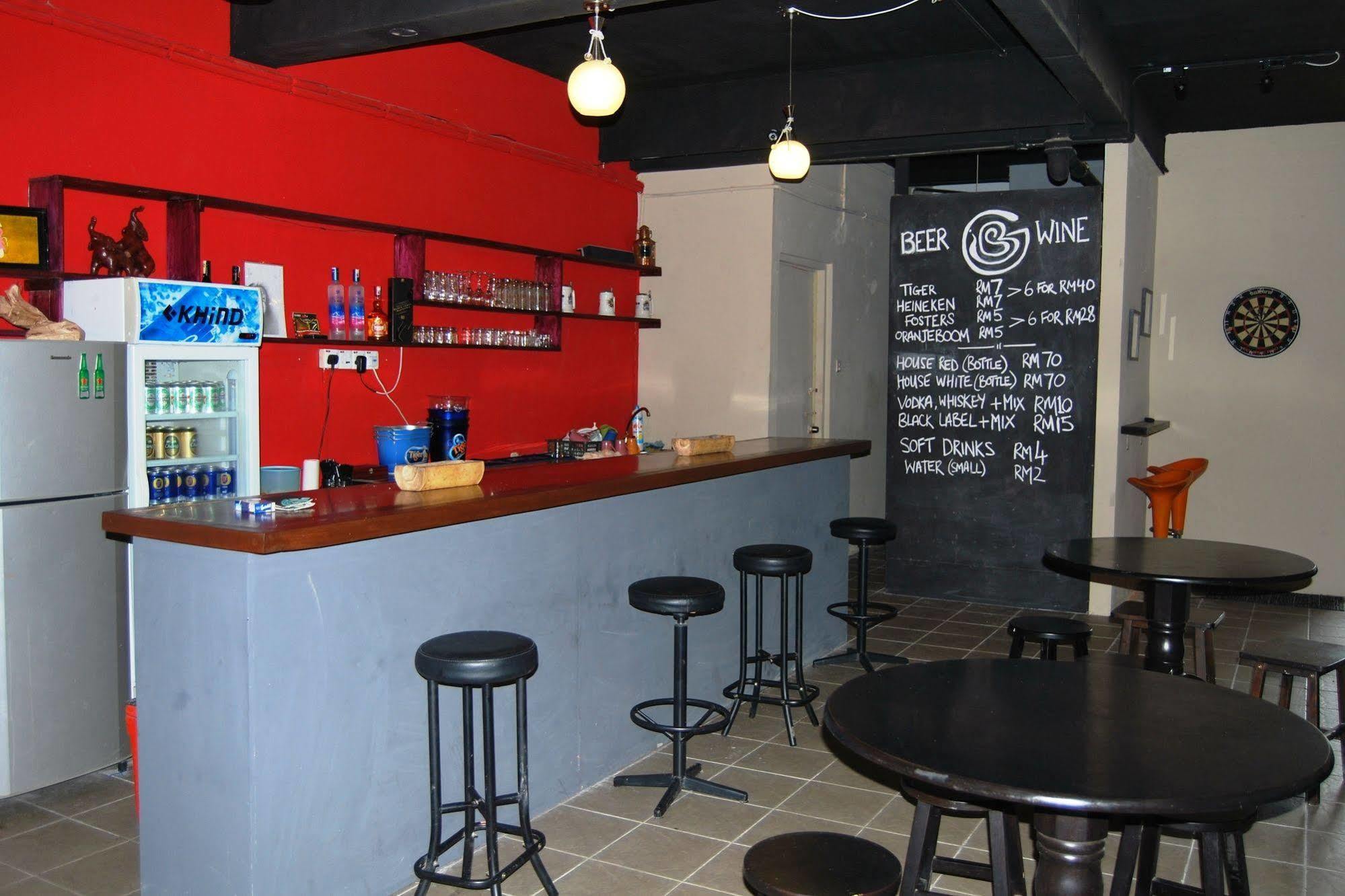 Borneo Sweet Guesthouse Kuching Esterno foto