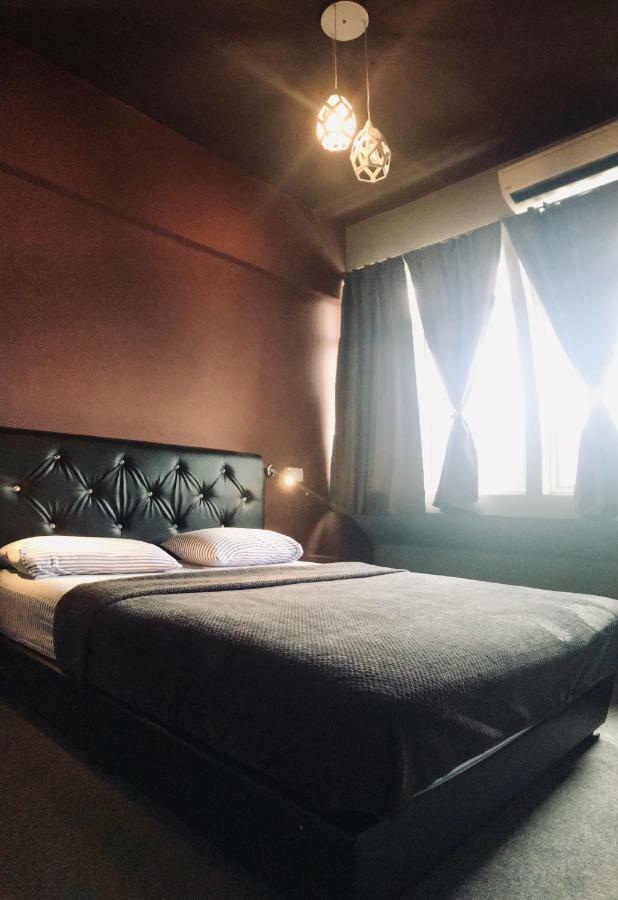 Borneo Sweet Guesthouse Kuching Esterno foto
